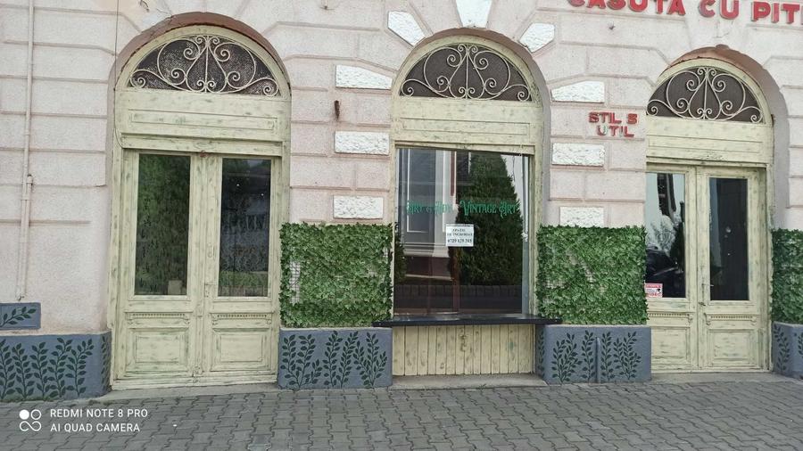 Spațiu comercial, de 60 mp, în Central