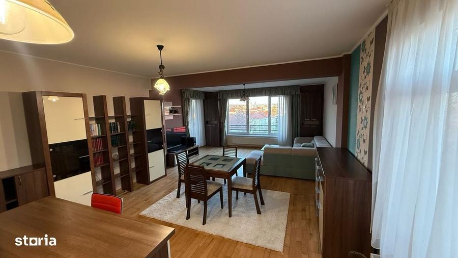 Apartament cu 3 camere în Nufărul