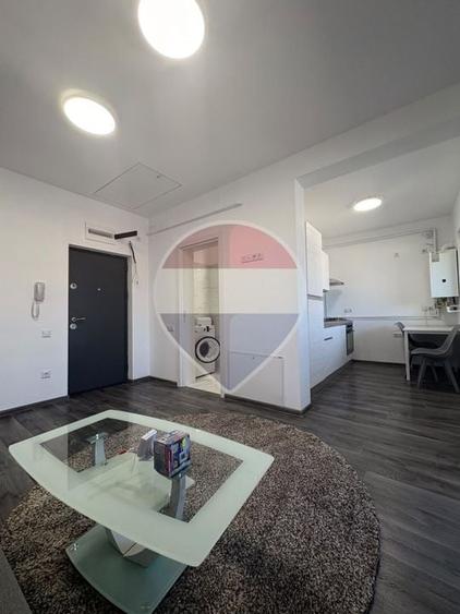 Apartament cu 2 camere decomandat, mobilat în Republicii