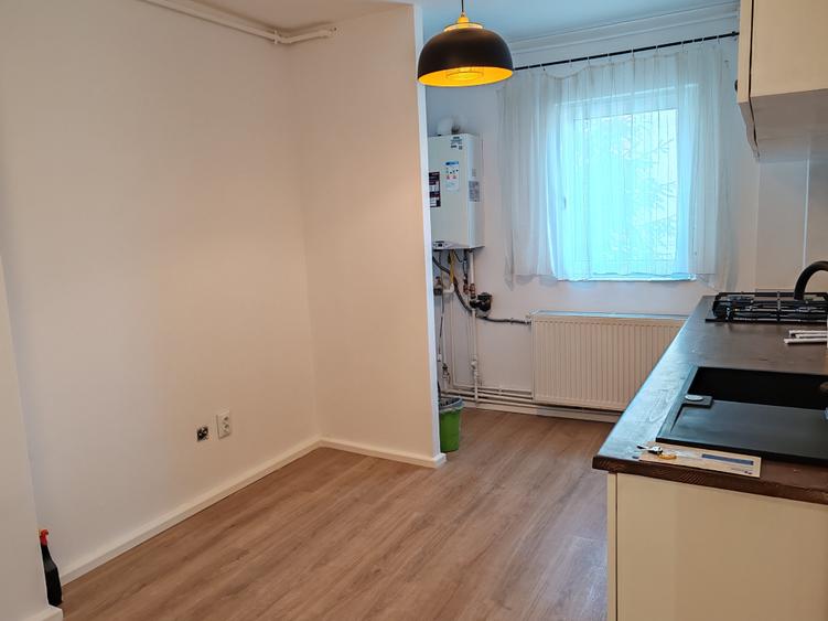 Apartament 2 camere liber la vanzare zona Grivitei - 8