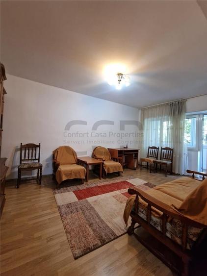 Apartament cu 3 camere decomandat în Doamna Ghica