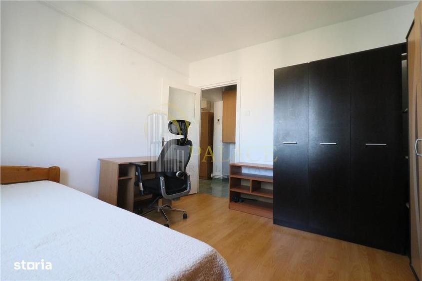 Apartament cu 3 camere decomandat în Hala Centrală