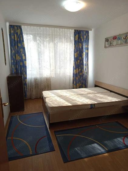 Apartament cu 3 camere decomandat, mobilat în Alexandru Obregia