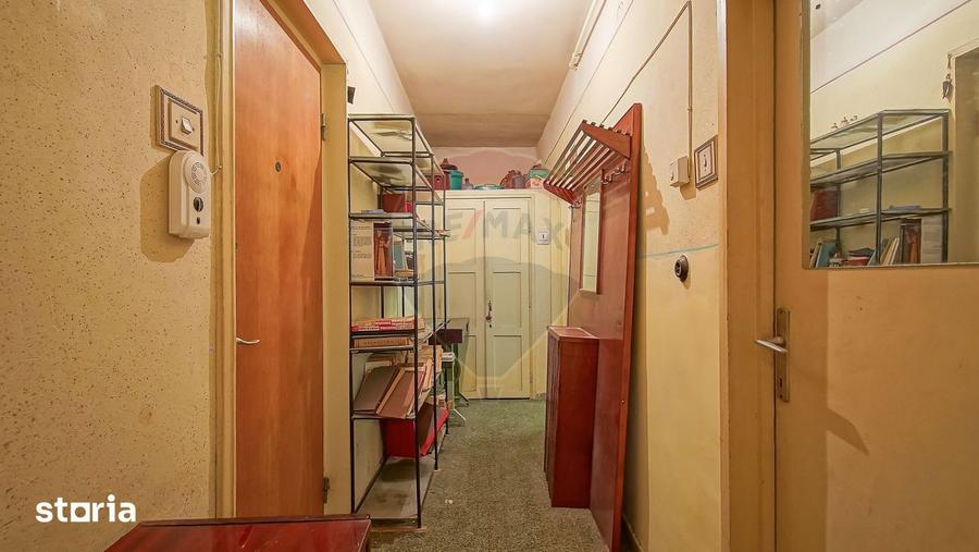 Garsonieră decomandată, mobilată în Dârste