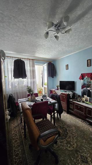 Vand apartament 3 camere etaj 1 semidecomandat - 3