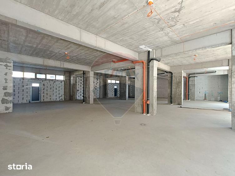 Spațiu comercial, de 281.3 mp, în Central