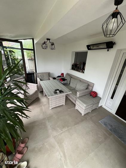 Casă cu 4 camere cu Teren 330 Mp în Bradu