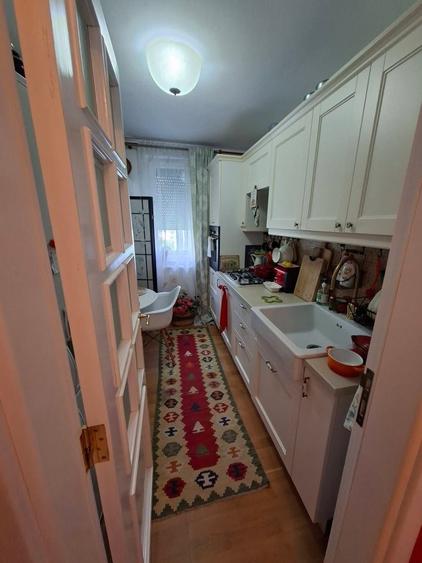 Apartament cu 2 camere semidecomandat în Central