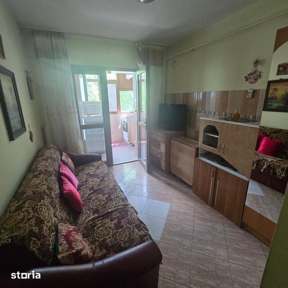 Apartament cu 2 camere decomandat în Republicii