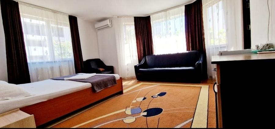 Garsonieră decomandată în Palazu Mare