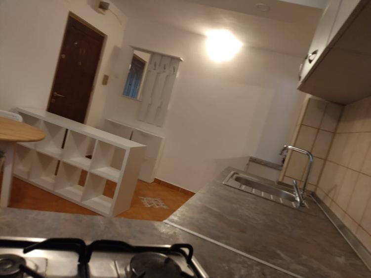 Apartament cu 2 camere semidecomandat în Lipovei
