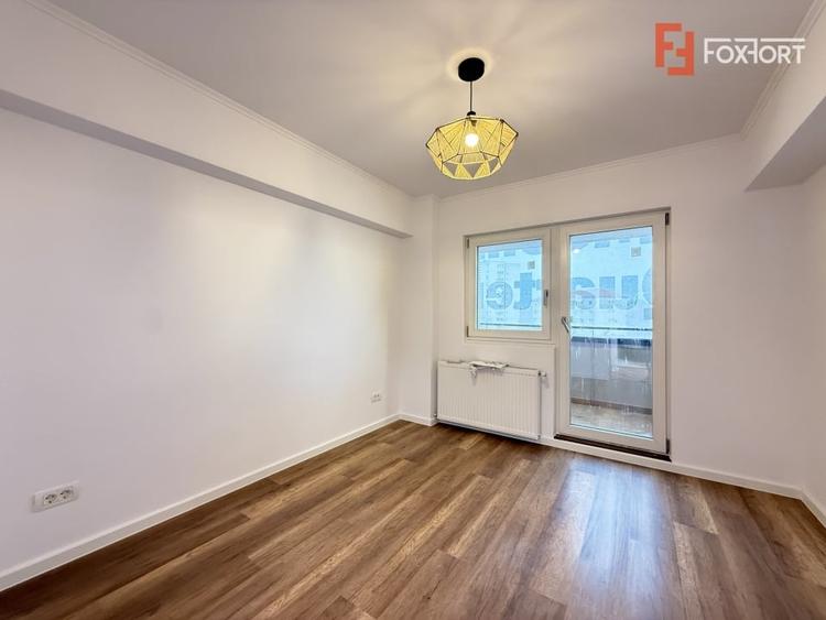 Apartament cu 4 camere decomandat în Șagului