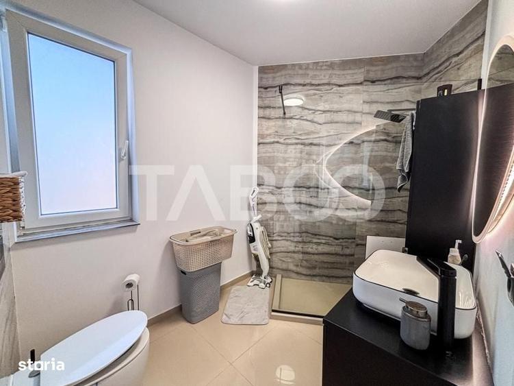 Apartament cu 3 camere semidecomandat în Florești