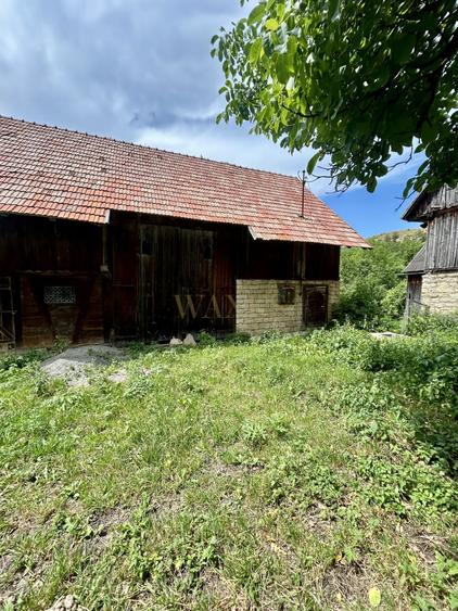 Casă individuală cu 3 camere cu Teren 1900 Mp în Mănăstireni