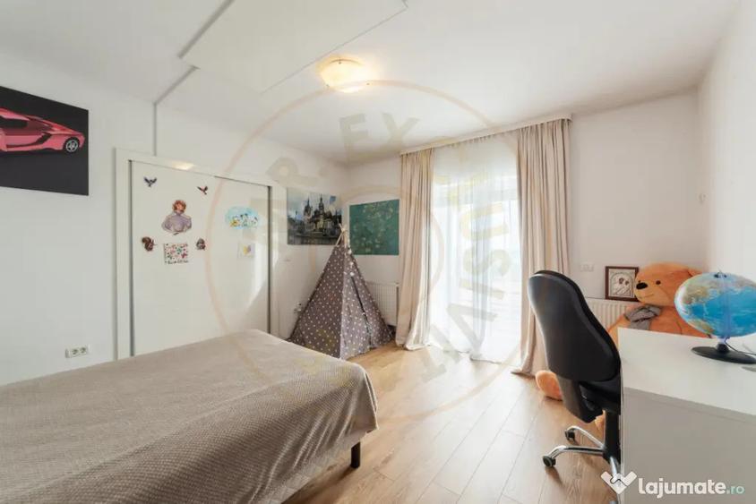Casă cu 5 camere cu Teren 1255 Mp în Ștefănești