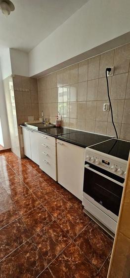 Apartament cu 2 camere decomandat în P-ța Unirii