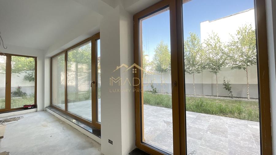 Apartament cu 3 camere decomandat în Domenii