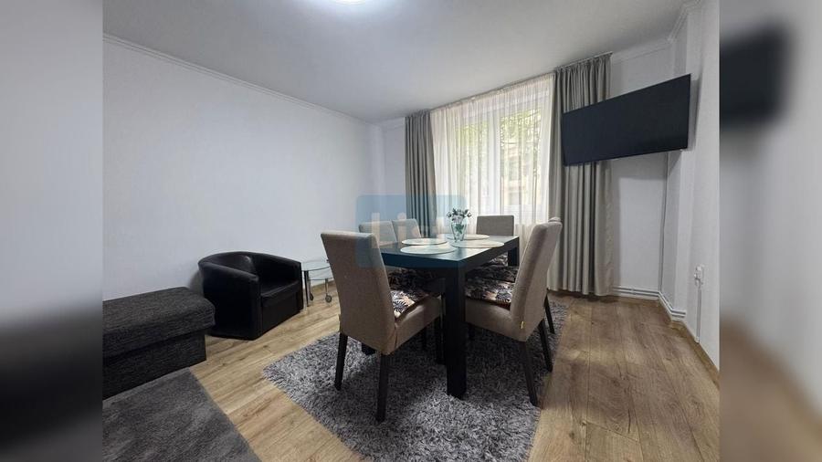Apartament cu 3 camere semidecomandat în Central