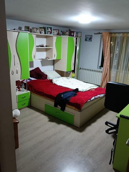 Casă cu 4 camere cu Teren 15 Mp în Central