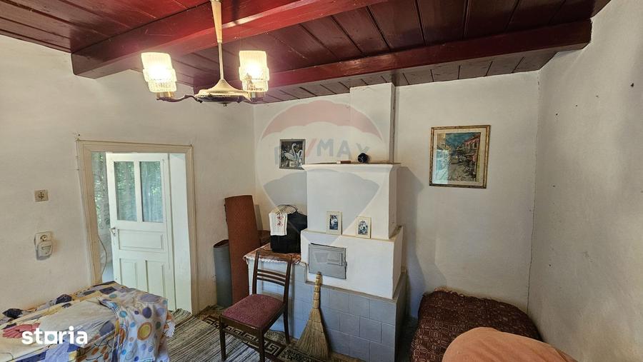 Casă cu 2 camere cu Teren 9200 Mp în Șendriceni
