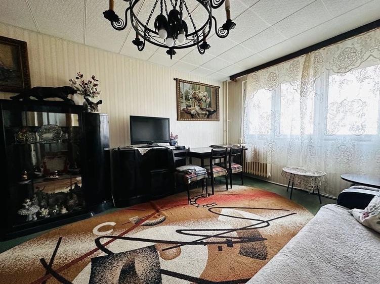 Apartament cu 3 camere decomandat, mobilat în Brâncoveanu