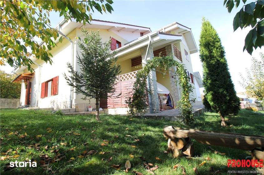 Casă cu 6 camere cu Teren 1100 Mp în Măgura