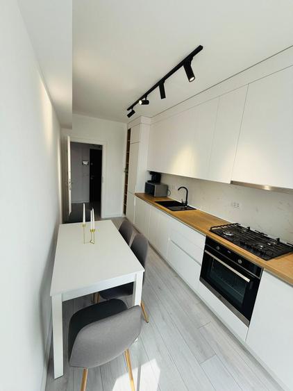 Apartament cu 2 camere decomandat în Calea București