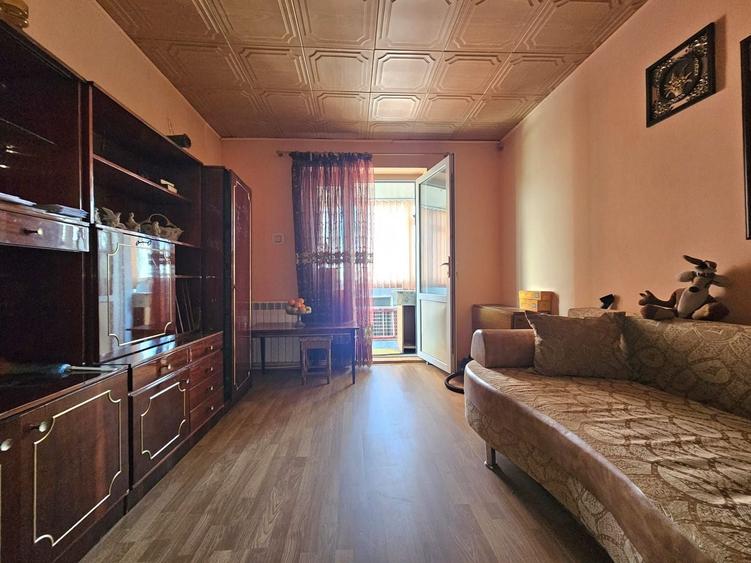 Apartament cu 2 camere decomandat, mobilat în Central