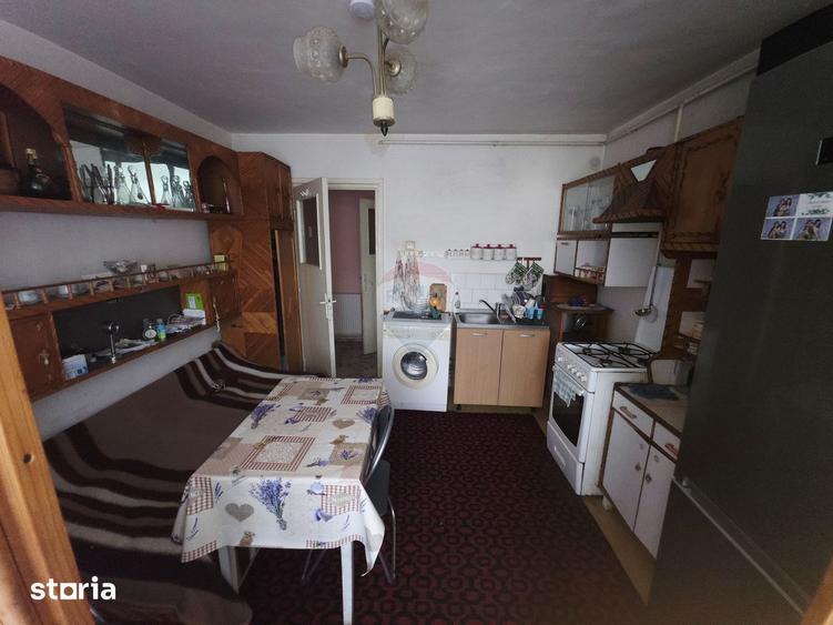 Apartament cu 2 camere, mobilat în Mărăței