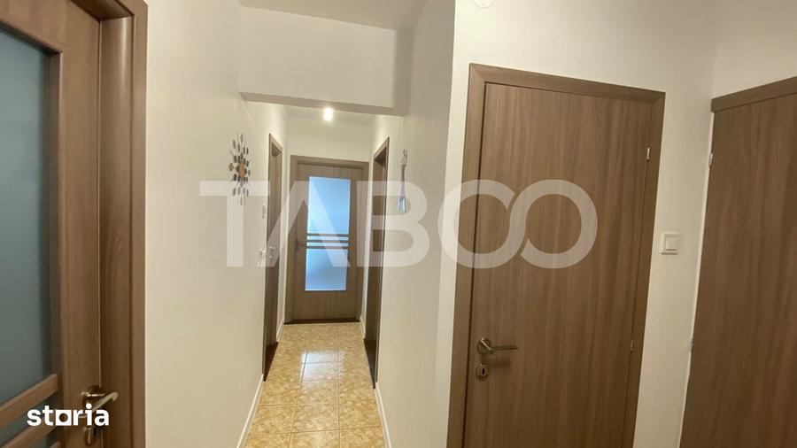 Apartament cu 3 camere decomandat în Vasile Aaron