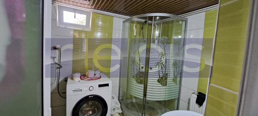 Casă individuală cu 5 camere cu Canalizare în Periferie
