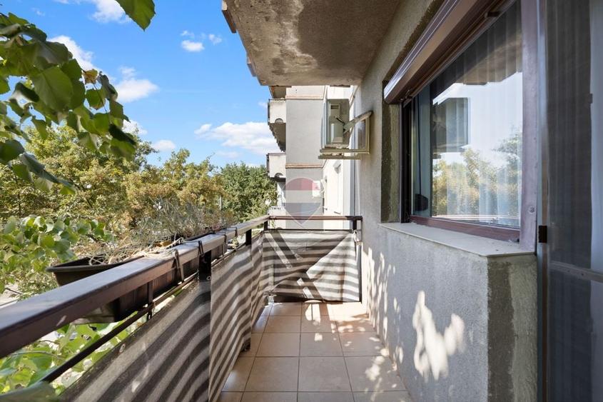 Apartament cu 4 camere decomandat, mobilat în UTA