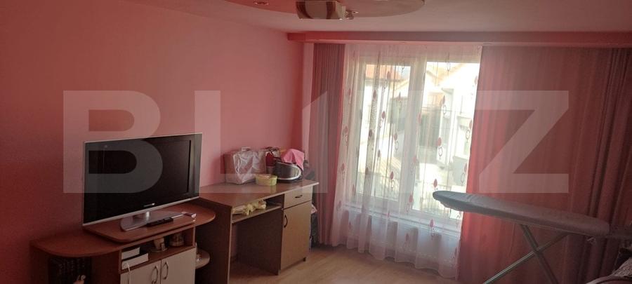 Casă individuală cu 6 camere cu Piscina în Nufărul
