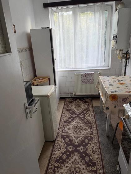 Apartament cu 2 camere semidecomandat în Independenței