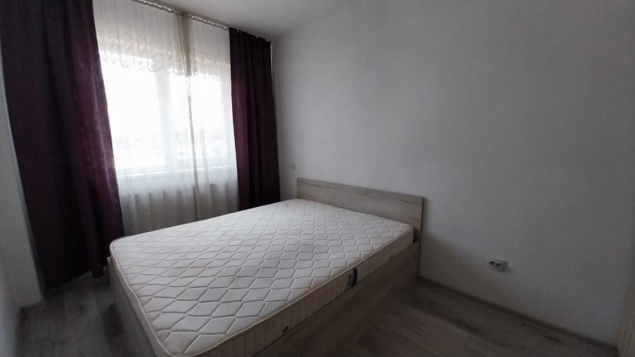 Apartament cu 3 camere semidecomandat în Baciu