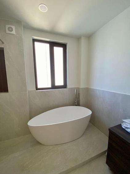 Apartament cu 4 camere, mobilat în Universitate
