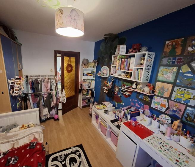 Apartament cu 3 camere decomandat, mobilat în Inel II