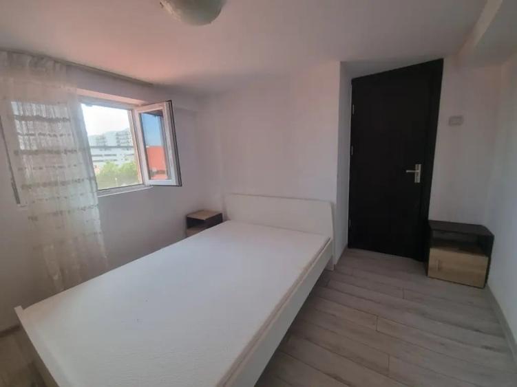 Apartament cu 2 camere semidecomandat în Titan