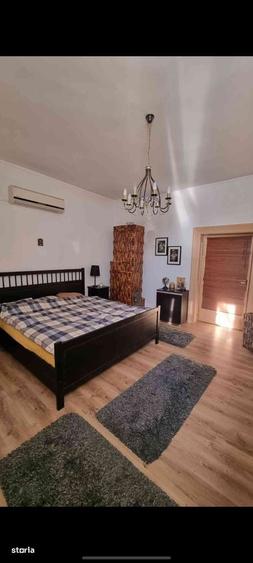 Casă cu 4 camere în Stolnici