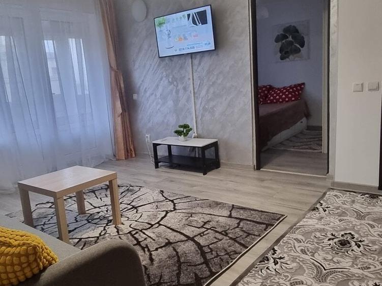 Apartament cu 2 camere, mobilat în P-ța Romană