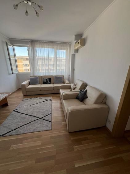 Apartament cu 3 camere semidecomandat, mobilat în Iancului