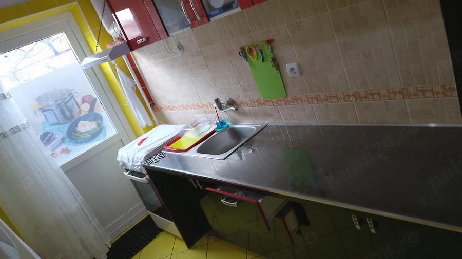 Apartament cu 2 camere semidecomandat în Micro 6