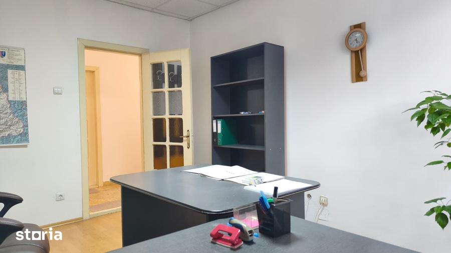Spațiu comercial, de 30 mp, în Central