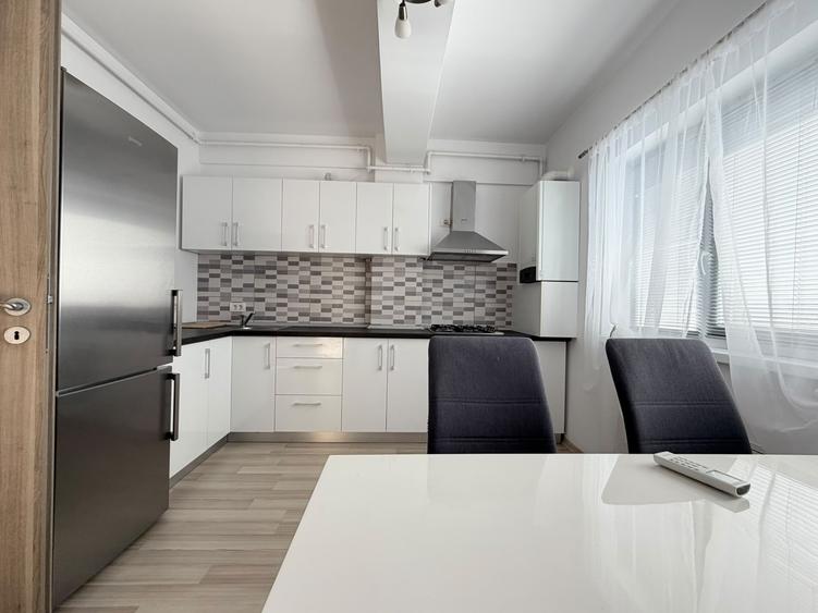Apartament cu 3 camere decomandat în Bucovina