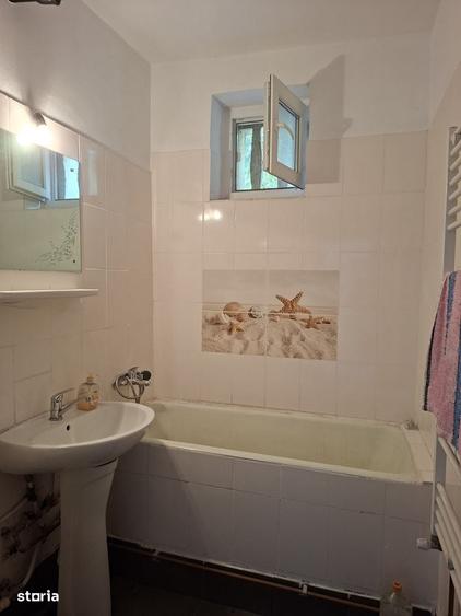 Apartament cu 3 camere semidecomandat în George Enescu
