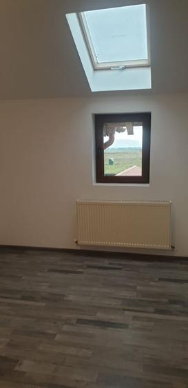 Casă cu 3 camere cu Canalizare în Sânpetru