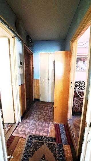 Apartament cu 3 camere decomandat în Central