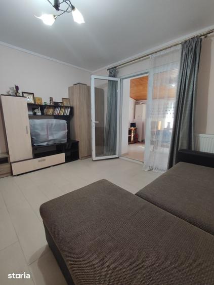Casă cu 3 camere decomandat cu Teren 180 Mp în Viile Noi