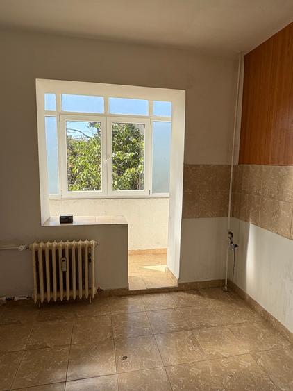 Apartament cu 3 camere decomandat în Ozana