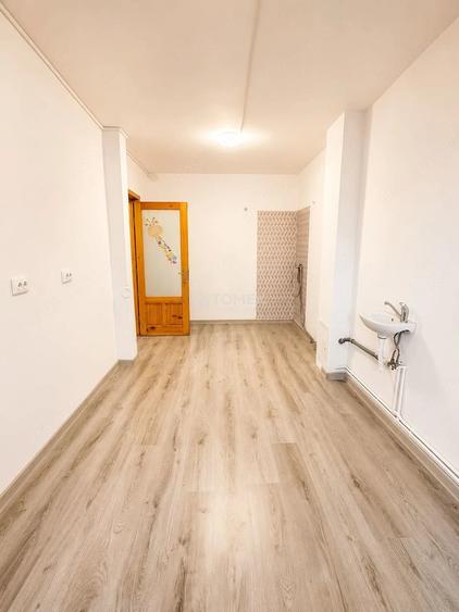 Spațiu comercial, de 85 mp, în Județean